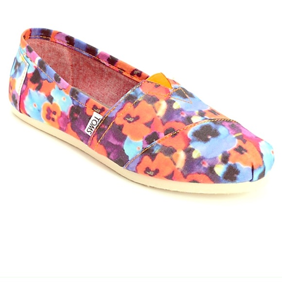 toms floral